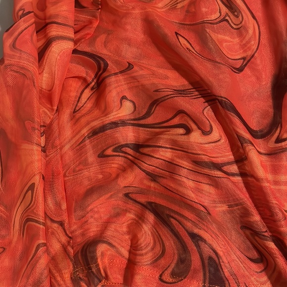 orange marble print long sleeve mesh crop top - Picture 4 of 4